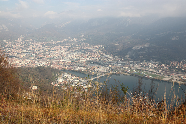 Vista della città di Lecco dal Monte Barro