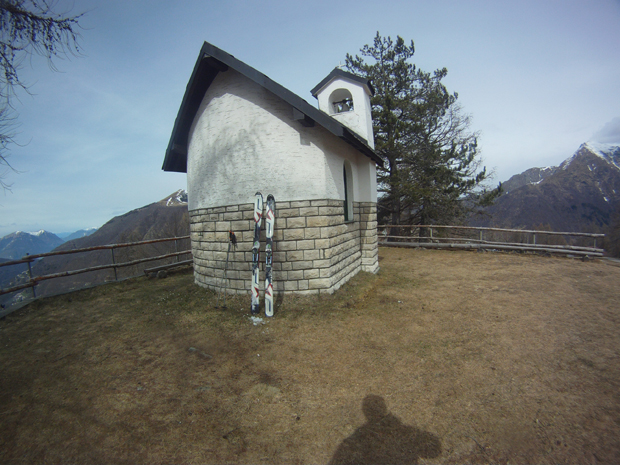Piccola chiesetta all'Alpe Paglio
