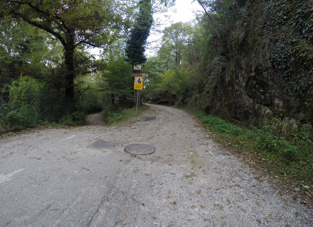 Sentiero dei Forti, deviazione Forte di Montecchio Nord