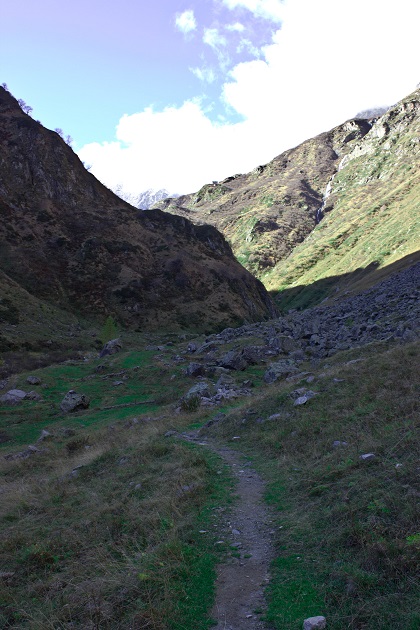 Sentiero nella bassa Val Loranco