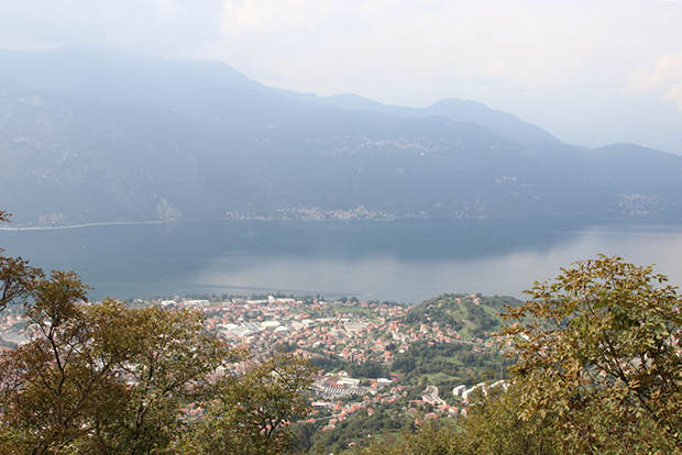 Panorama su Mandello e sul Lago di Como