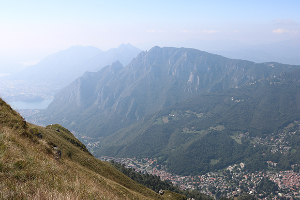 La visuale dal Monte due Mani, panorama su Lecco Ballabio e Brianza