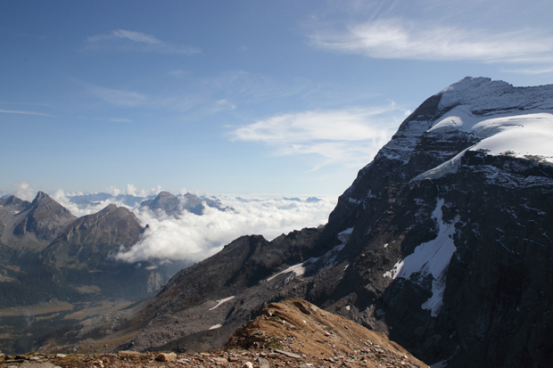 Punto panoramico sulla conca dell'Alpe Veglia e la vetta del Monte Leone