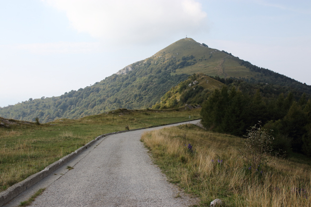 Monte Cornizzolo Strada Carrozzabile