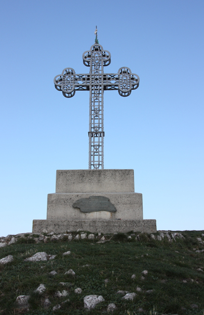 Croce vetta del Monte Cornizzolo - 1240 mt.