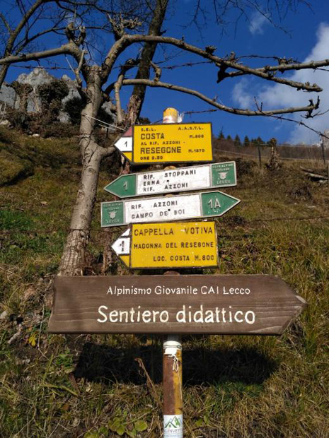 Seguire cartello escursionistico per "Sentiero Didattico"