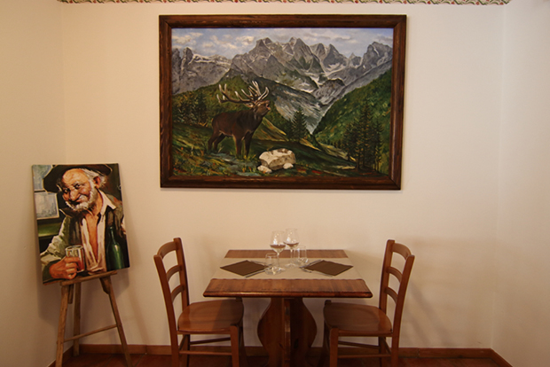 Ristorante Valle del Bitto in Valgerola - Interno sala da pranzo