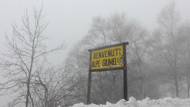 Alpe Giumello cartello di benvenuto