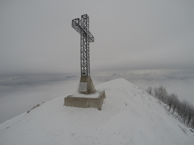 Croce di Vetta del Monte Muggio (1800 mt.)