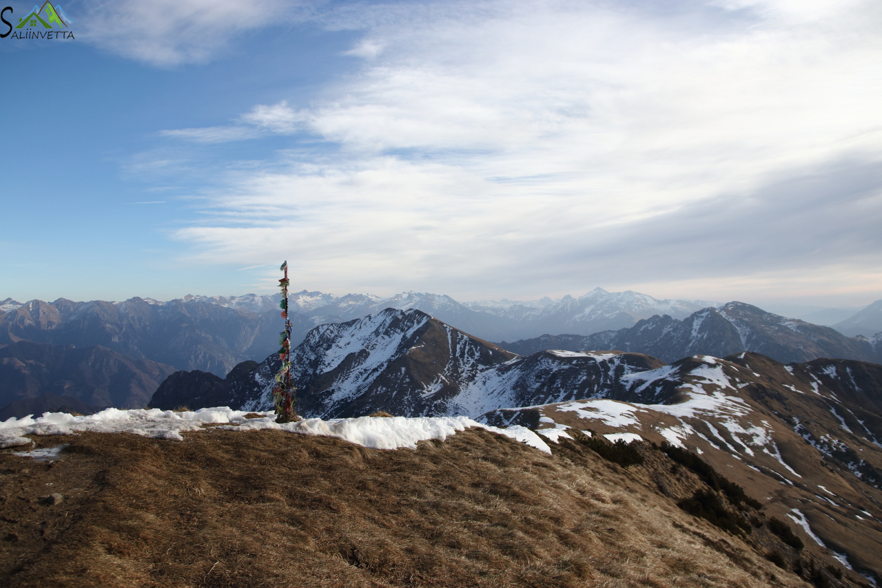 La vetta del Monte Sodadura (2010 mt.) con il panorama