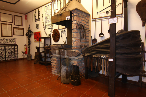 Museo Etnografico di Premana (Lc) - Fucina in miniatura