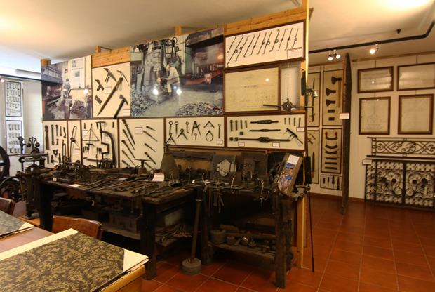 Museo Etnografico di Premana (Lc) - Attrezzi in ferro